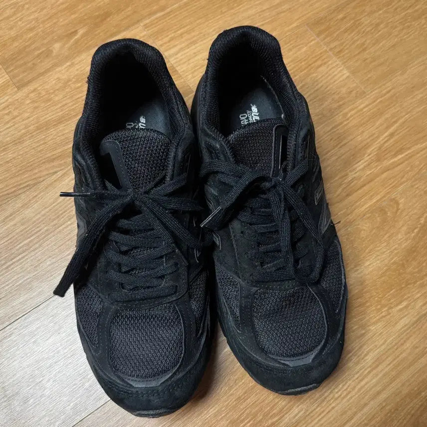 [BUNJANG] New Balance 990v5 Triple Black Sneakers / 뉴발란스 990v5 트리플 블랙 255