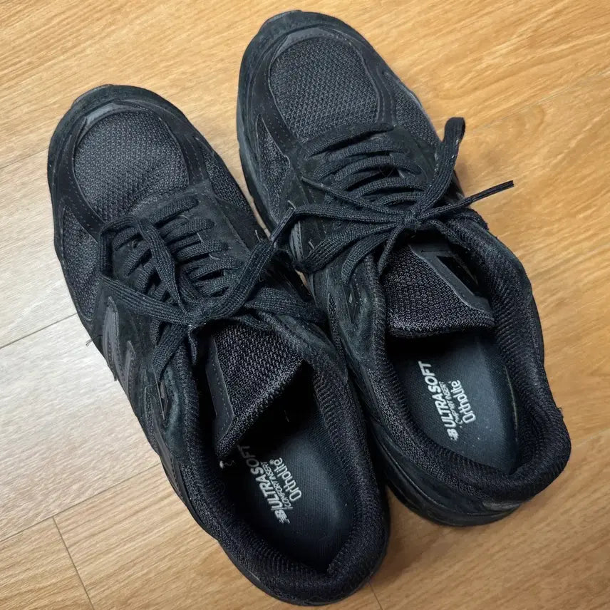 [BUNJANG] New Balance 990v5 Triple Black Sneakers / 뉴발란스 990v5 트리플 블랙 255