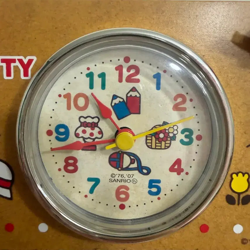 [BUNJANG] Kitty Cork Board Wall Clock / 고전키티 코르크보드 벽걸이시계