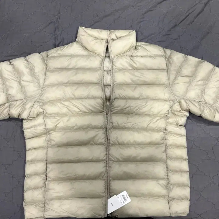 [BUNJANG] Uniqlo Light Down Padded Jacket XXL Ivory / 유니클로 라이트 다운 패딩 XXL 아이보리