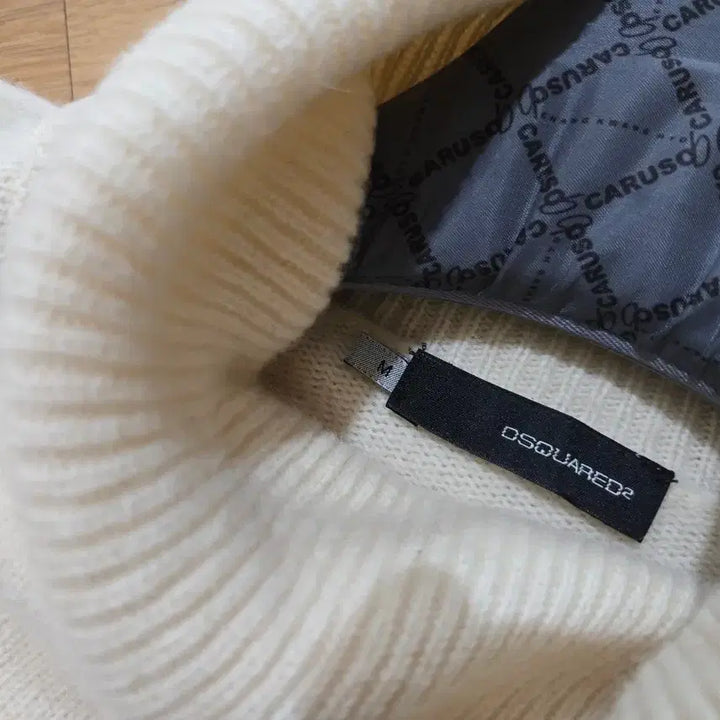[SOLD OUT] 디스퀘어드 레이어드 울 터틀넥 니트 M