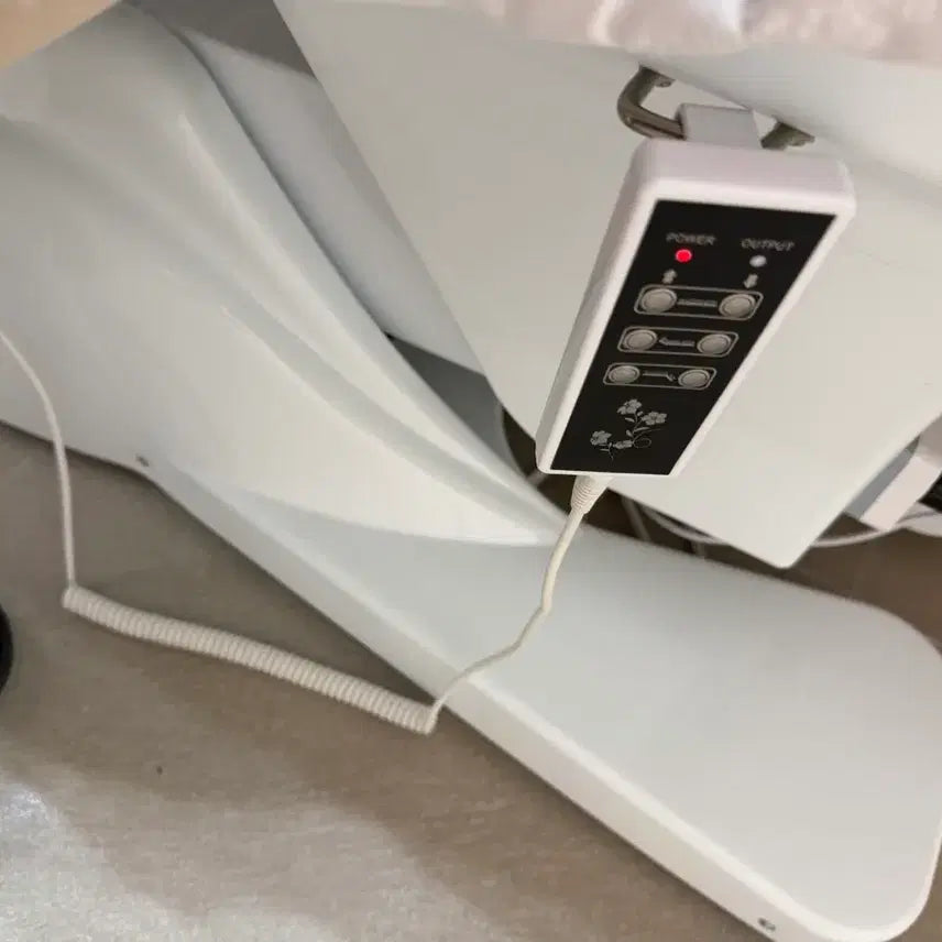 [BUNJANG] Electric 3-Section Bed / 미용 전동 3단 베드