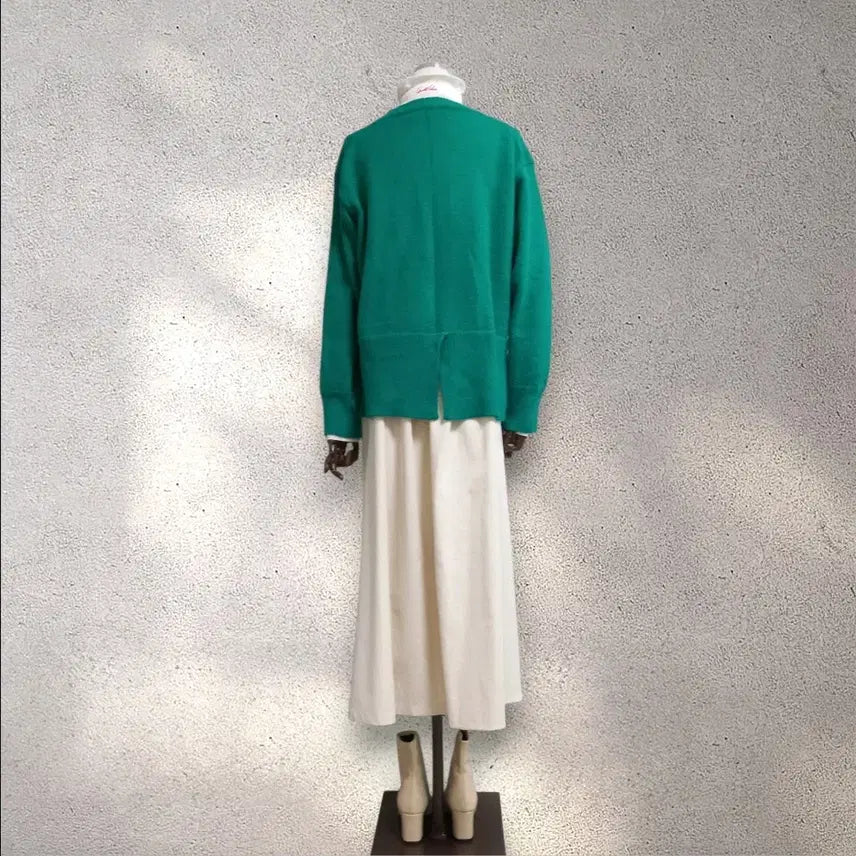 [BUNJANG] Baneike Asymmetrical Knit Top / 반에이크 언발 니트