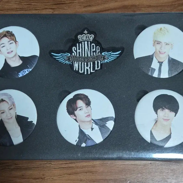[BUNJANG] SHINee Button and Patch Set / 샤이니 버튼,와펜세트(정식굿즈)