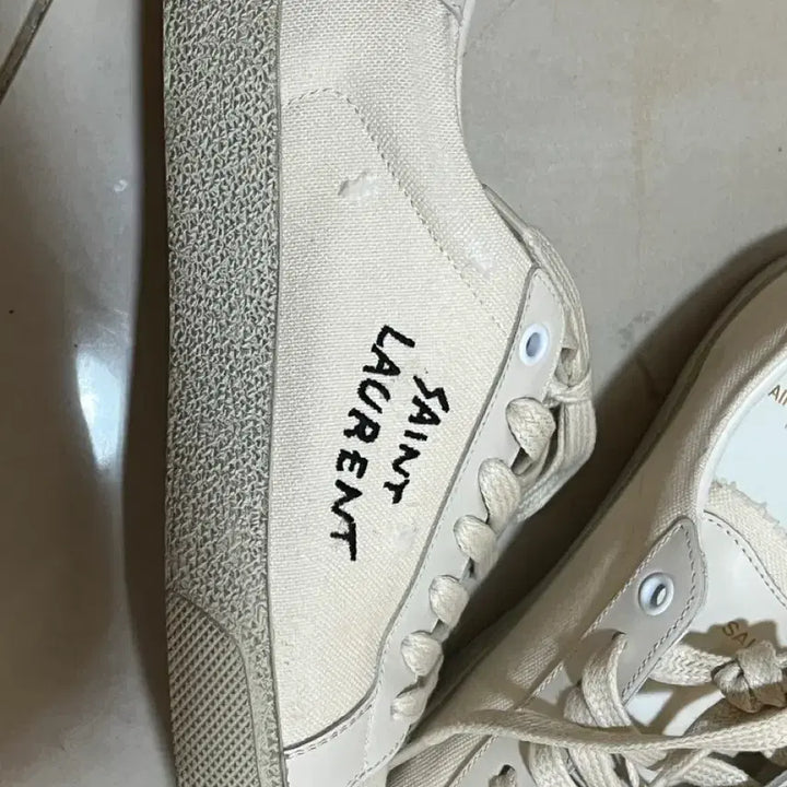 [BUNJANG] Saint Laurent Classic Sneakers / 생로랑 코트 클래식 스니커즈 245