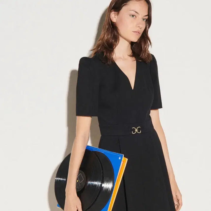 [BUNJANG] Sandro Black V-Neck Buckle Short-Sleeve Dress / 산드로 블랙 브이넥 버클 반팔 드레스 원피스 43(36)