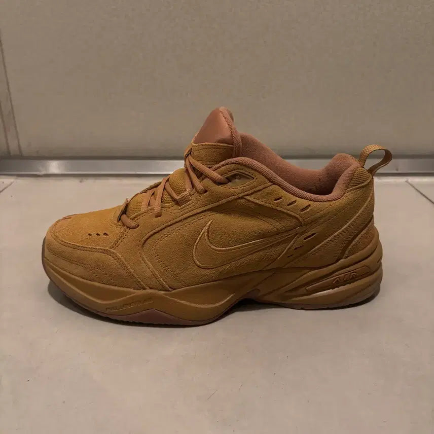 [BUNJANG] Nike Air Monarch SE Sneakers / 나이키 에어 모나크 스니커즈