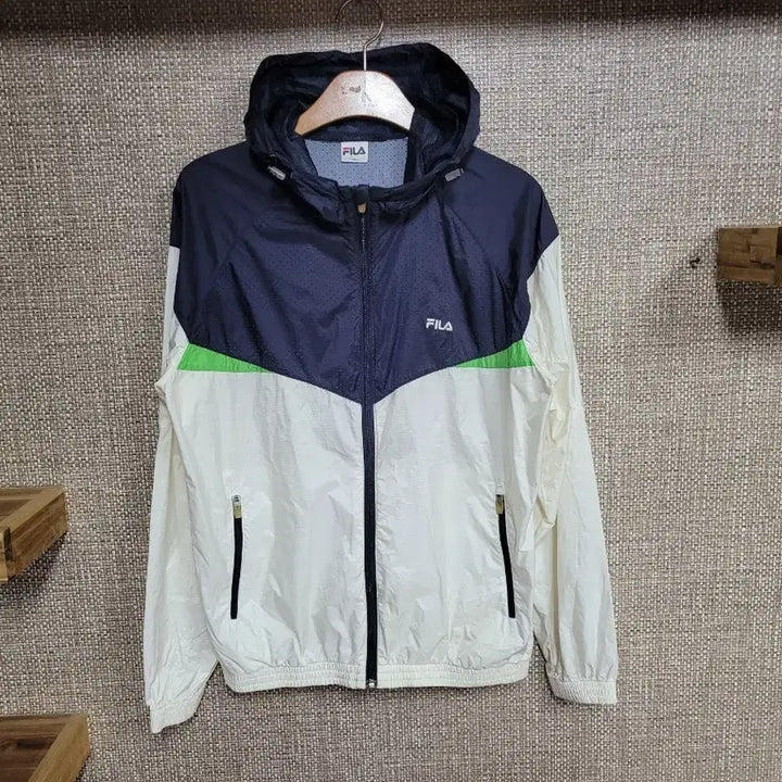 [BUNJANG] Fila Windbreaker Hooded Jacket / 100사이즈 휠라 바람막이 후드 자켓