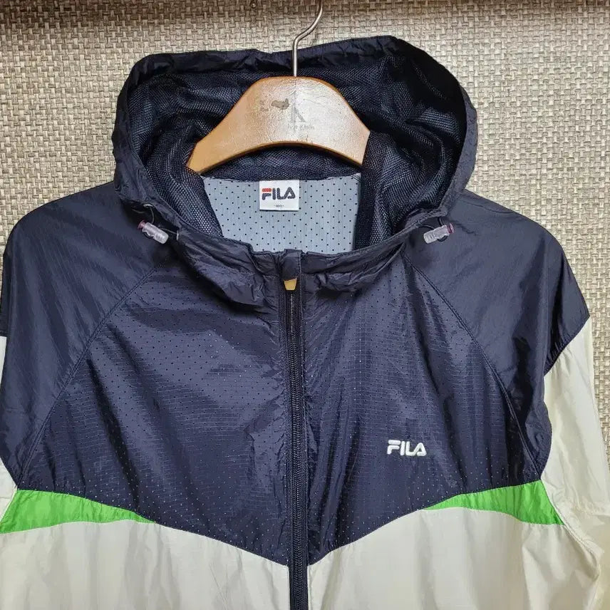 [BUNJANG] Fila Windbreaker Hooded Jacket / 100사이즈 휠라 바람막이 후드 자켓