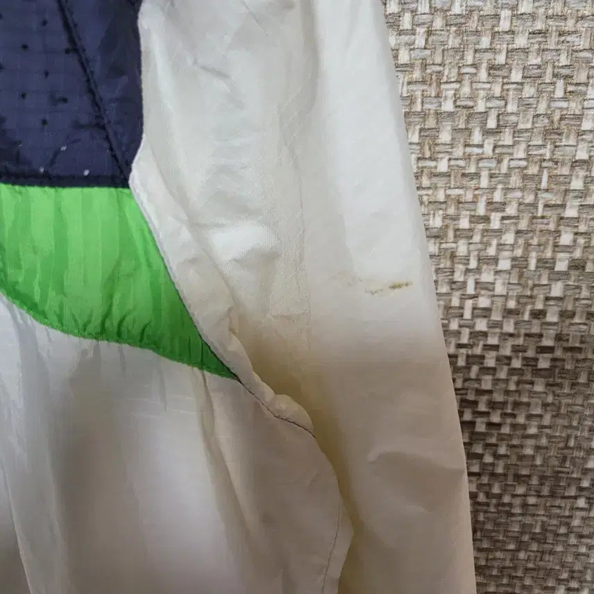 [BUNJANG] Fila Windbreaker Hooded Jacket / 100사이즈 휠라 바람막이 후드 자켓