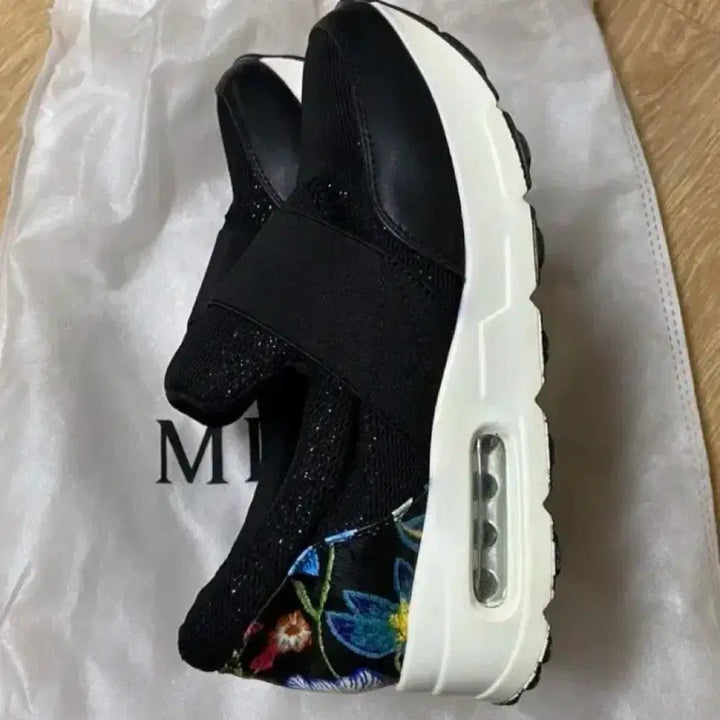 [BUNJANG] Unbranded Women's Sneakers 230 / 여성운동화 230
