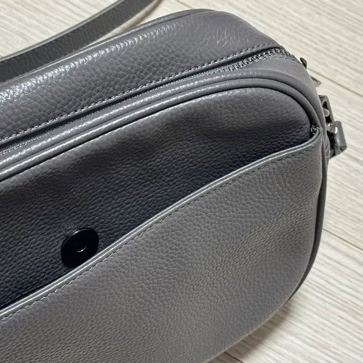 [BUNJANG] Esquire Gray Leather Crossbody Bag / 에스콰이어 가죽 크로스백 그레이 회색