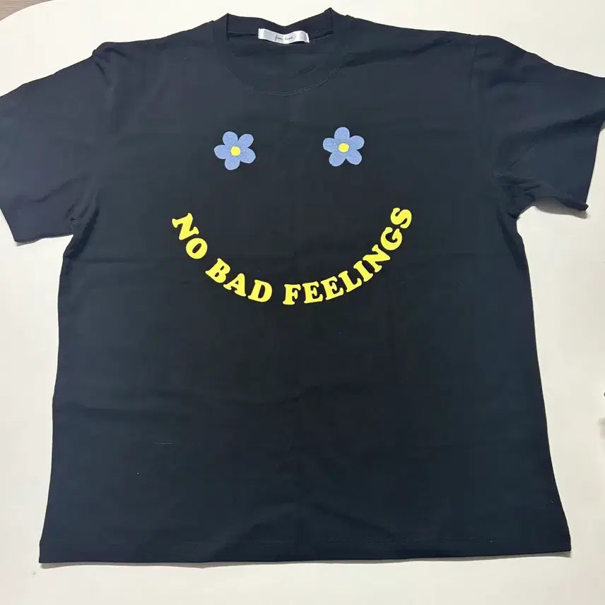 [BUNJANG] Hwa Sa Good Goodbye Sealed T-shirt / [미개봉] 화사 Good goodbye 굿즈 티셔츠 팝니다