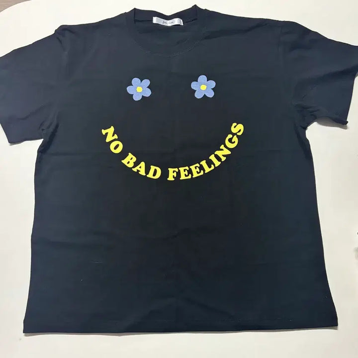 [BUNJANG] Hwa Sa Good Goodbye Sealed T-shirt / [미개봉] 화사 Good goodbye 굿즈 티셔츠 팝니다