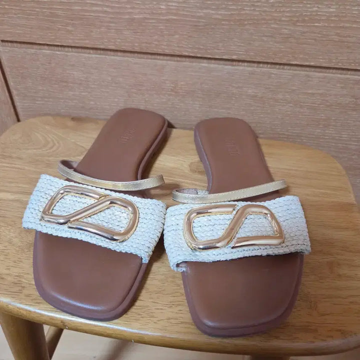 [BUNJANG] Staccato Leather Slippers 250 / 스타카토 가죽 슬리퍼 250
