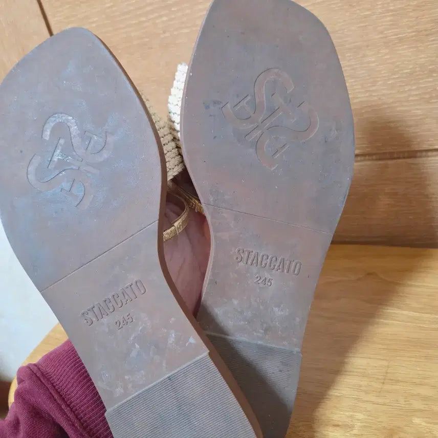 [BUNJANG] Staccato Leather Slippers 250 / 스타카토 가죽 슬리퍼 250