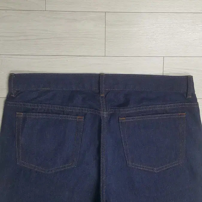 [BUNJANG] A.P.C. Standard Denim Jeans 32" (No.976) / A.P.C 스탠다드(해외판) 명품대님 32인치(No.976)거의새바지!