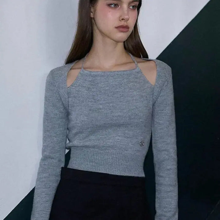 [BUNJANG] Rozefranz Cutout Halter Neck Knit Top / 로제프란츠 컷아웃 홀터넥 니트