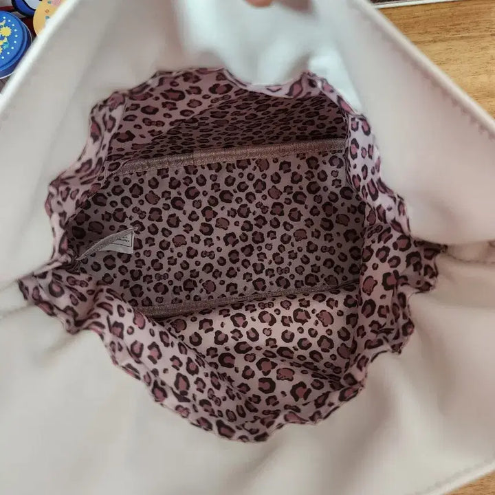 [BUNJANG] Hello Kitty Leopard Print Bag / 헬로키티 호피가방