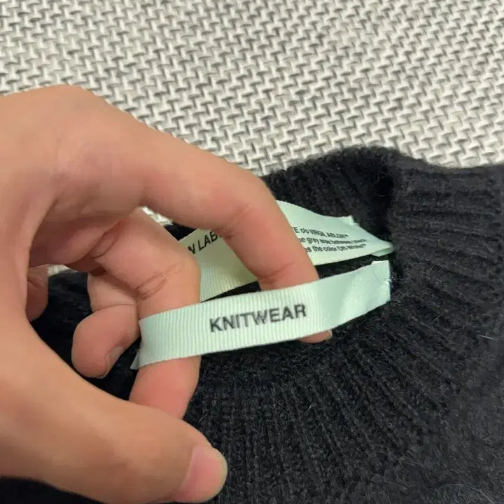 [BUNJANG] Off-White Mohair Knit Sweater / 오프화이트 모헤어 니트