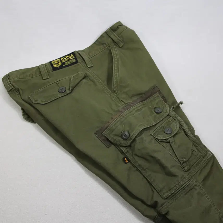 [BUNJANG] Alpha Industries Cargo Pants (Women&