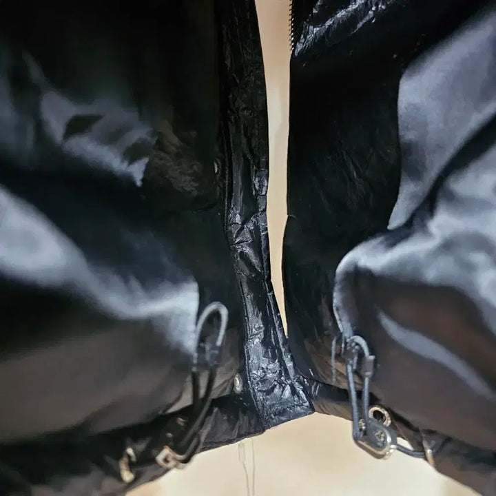 [BUNJANG] Glossy Black Crop Puffer Jacket / 글로시 블랙 숏패딩  요즘 난리난 유광 크롭패딩 덕다운FREE