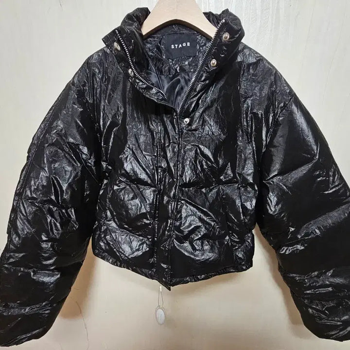 [BUNJANG] Glossy Black Crop Puffer Jacket / 글로시 블랙 숏패딩  요즘 난리난 유광 크롭패딩 덕다운FREE