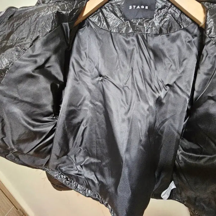 [BUNJANG] Glossy Black Crop Puffer Jacket / 글로시 블랙 숏패딩  요즘 난리난 유광 크롭패딩 덕다운FREE