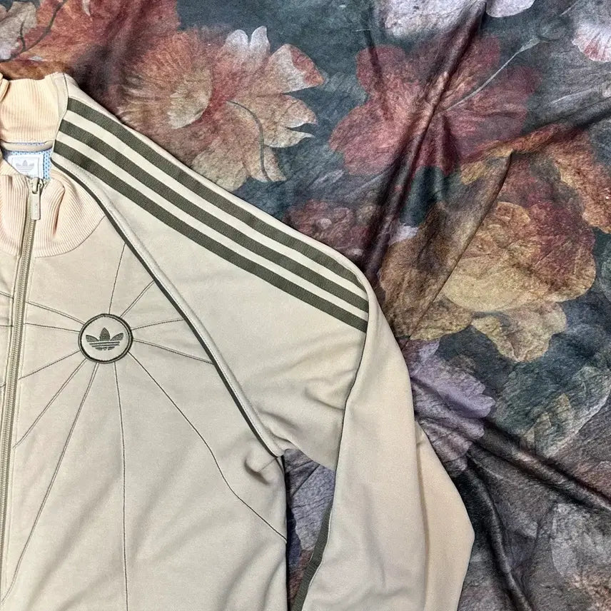 [BUNJANG] Adidas Vintage Brown Tri-Stripe Track Top Jacket / 아디다스 빈티지 브라운삼선 만국기트랙탑져지 S 아디다스져지 트랙탑 y2k