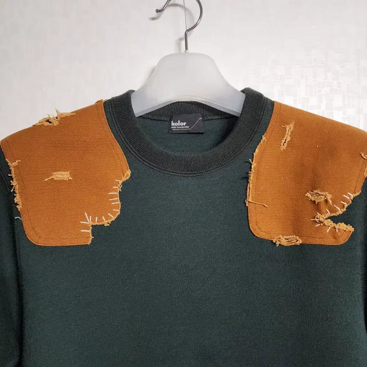 [BUNJANG] Kolor Distressed Shoulder Patch Wool Sweatshirt / [2] Kolor 컬러 / 디스트로이드 숄더 패치 울 스웨트셔츠