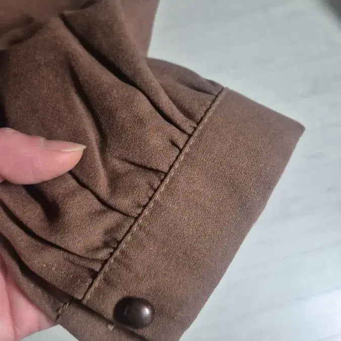 [BUNJANG] Brown Ribbon Blouse / 브라운 리본 블라우스