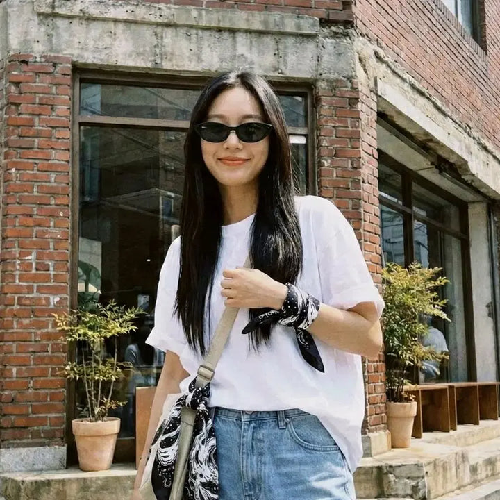 [BUNJANG] Unique Black Bandana Scarf / 유니크 블랙 반다나