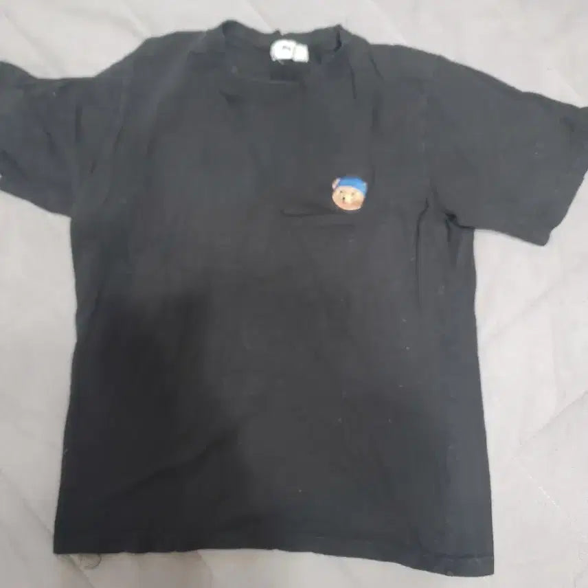 [BUNJANG] Black Bear Embroidery T-shirt / 반팔티