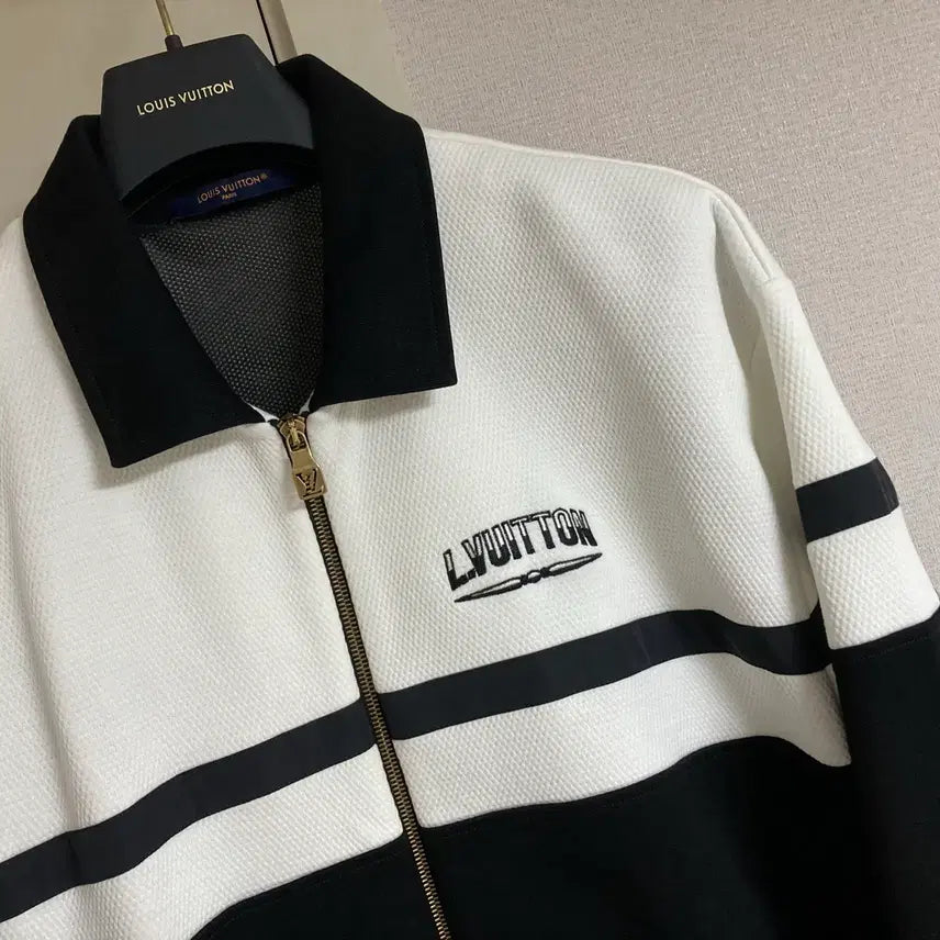 [SOLD OUT] [M] 25SS 루이비통 하이브리드 저지 블루종 자켓 25년 신상