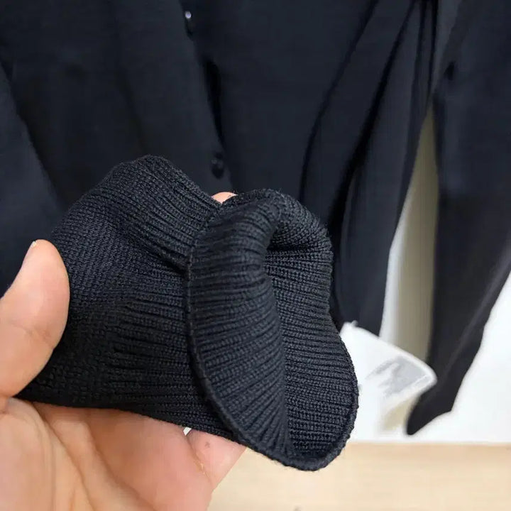 [SOLD OUT] (L)아미 스몰 하트 가디건 블랙