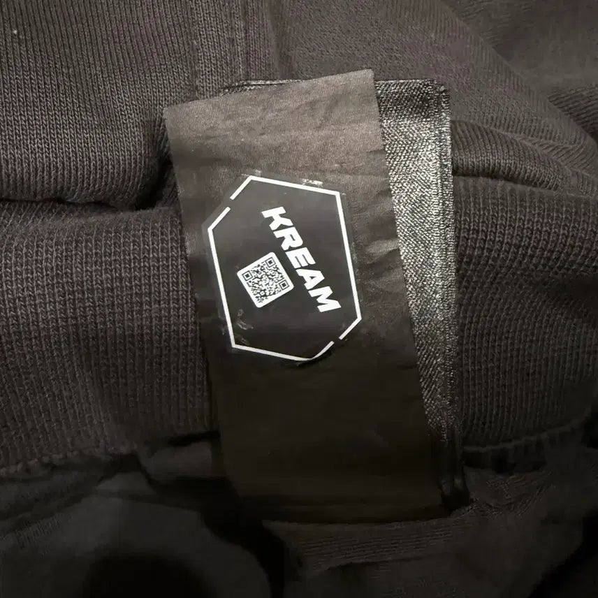 [BUNJANG] YZY GAP Engineered by Balenciaga Dove Hoodie Black M / 이지 갭 도브 후드 블랙 M