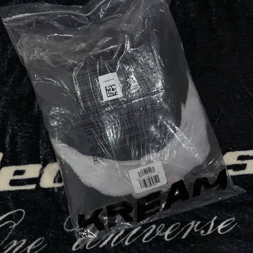 [BUNJANG] YZY GAP Engineered by Balenciaga Dove Hoodie Black M / 이지 갭 도브 후드 블랙 M