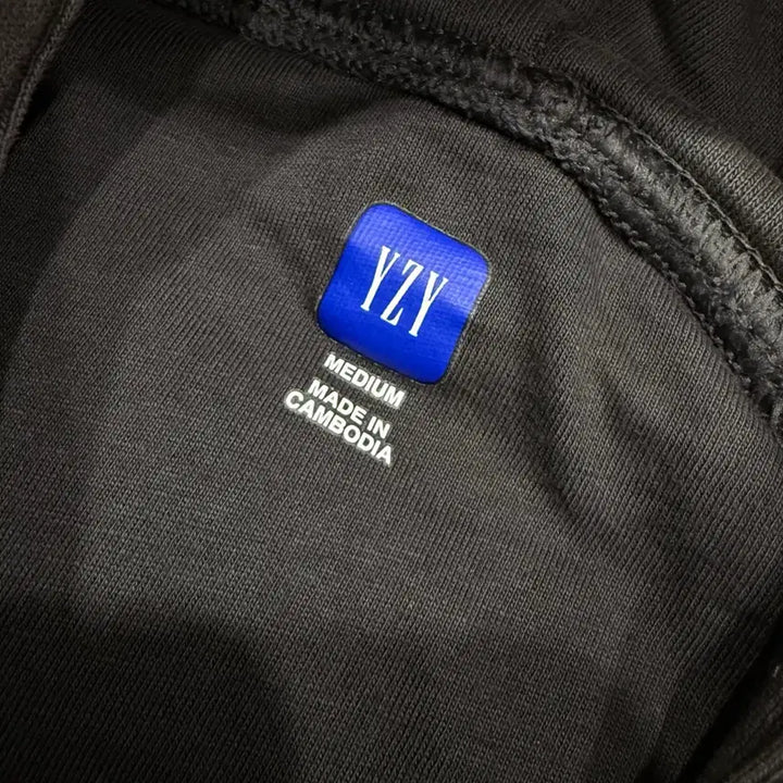 [BUNJANG] YZY GAP Engineered by Balenciaga Dove Hoodie Black M / 이지 갭 도브 후드 블랙 M