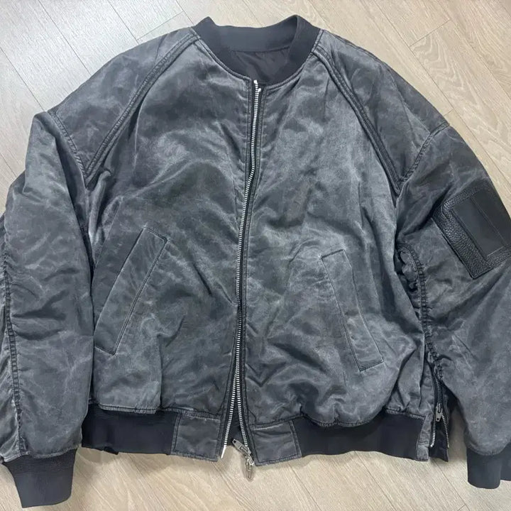 [BUNJANG] Juun.J Garment Washing MA-1 Bomber Jacket (Sleeve Altered) / [52] 준지 가먼트 워싱 마원 그레이 ma-1 (소매 수선)