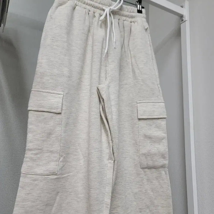 [BUNJANG] Cargo Wide Training Pants / 기모 카고 와이드 트레이닝 팬츠