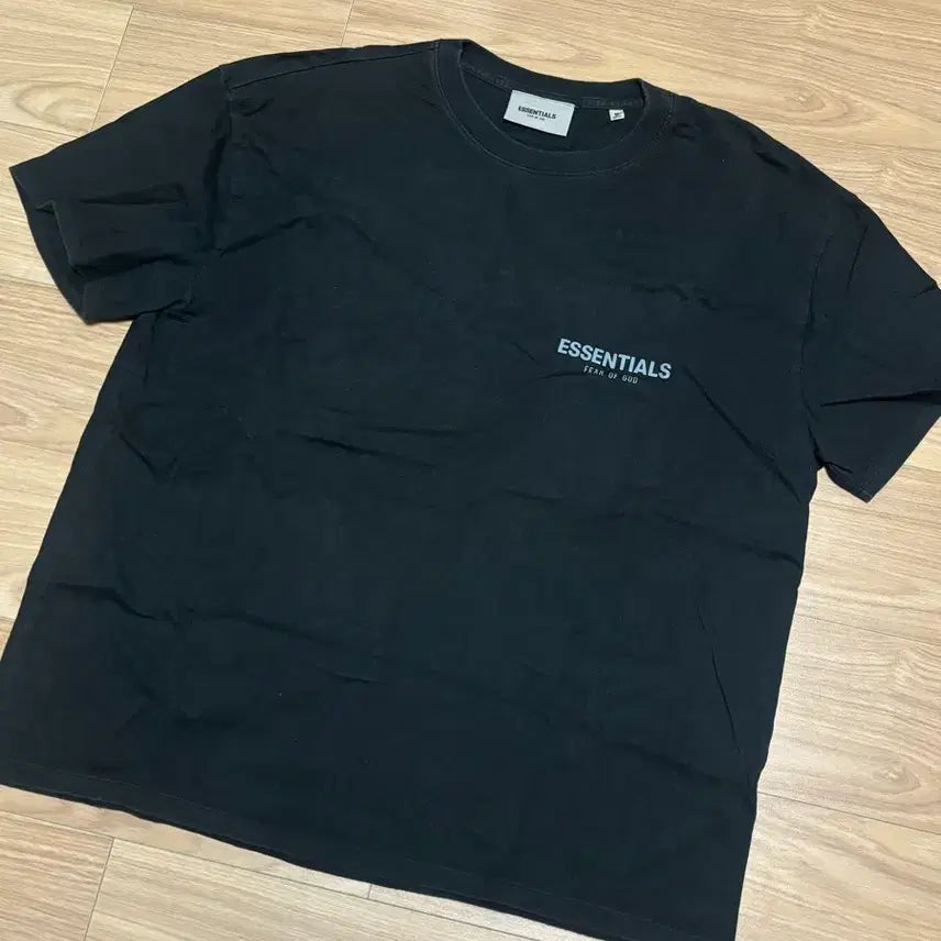 [SOLD OUT] Fear of God 에센셜 반팔 블랙 M