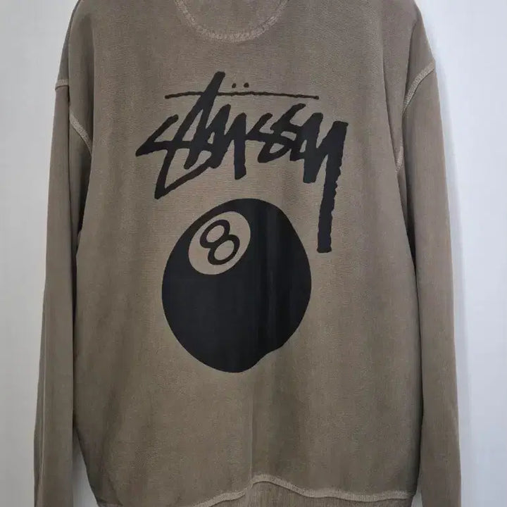 [BUNJANG] Stussy 8 Ball Sweatshirt Khaki / (정품)스투시 8볼 맨투맨 티셔츠 !새상품급!