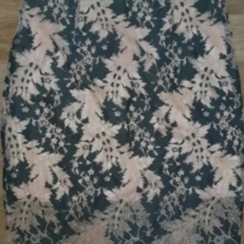 [BUNJANG] H-Line Lace Pattern Midi Skirt / 레이스 패턴 H라인 스커트