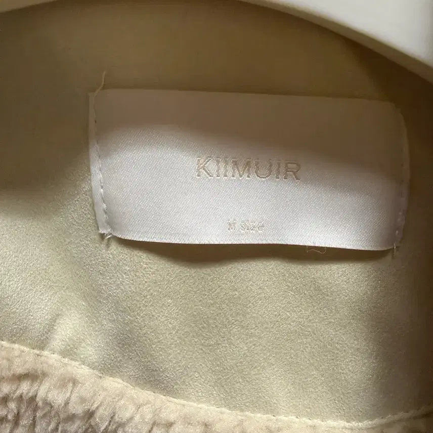 [BUNJANG] KIMUUE Ivory Suede Short Padded Jacket M / 키뮤어 스웨이드 숏 패딩 점퍼 아이보리 M사이즈