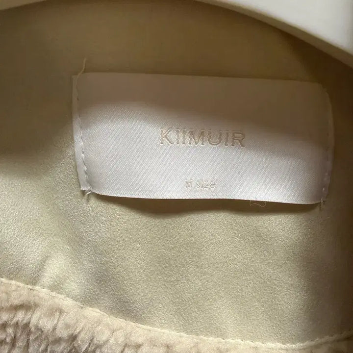 [BUNJANG] KIMUUE Ivory Suede Short Padded Jacket M / 키뮤어 스웨이드 숏 패딩 점퍼 아이보리 M사이즈