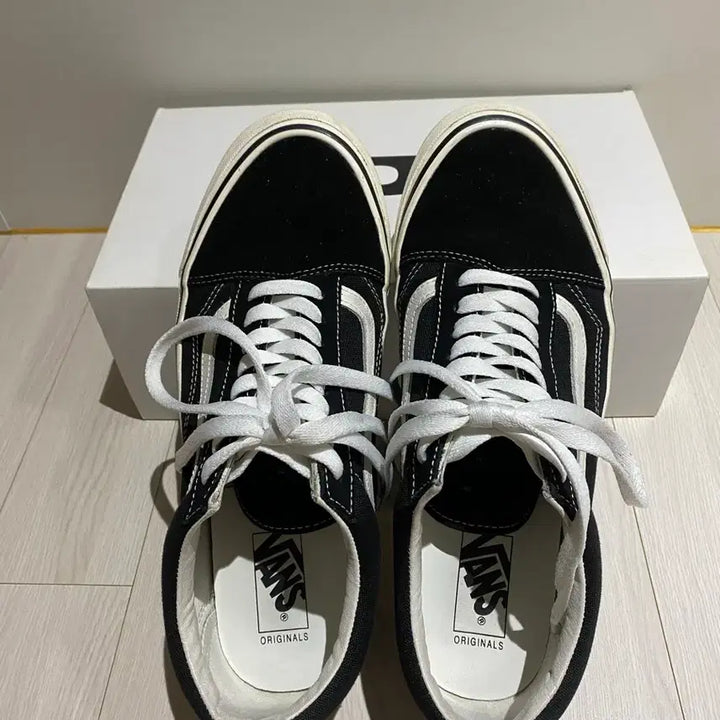 [BUNJANG] Vans Vault x CDG OG Old Skool LX Sneakers / 반스볼트 X CDG OG 올드스쿨 LX 사이드 월