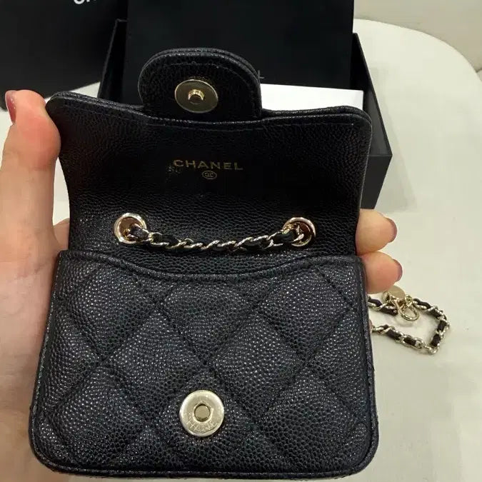 [SOLD OUT] 샤넬 클래식 캐비어 벨트백