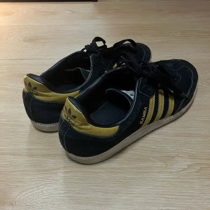 [SOLD OUT] Adidas Samba
