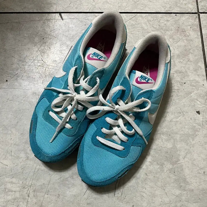 [BUNJANG] Nike Air Vortex Women's Sneakers 235 / 나이키 에어 볼텍스 여성 운동화 235