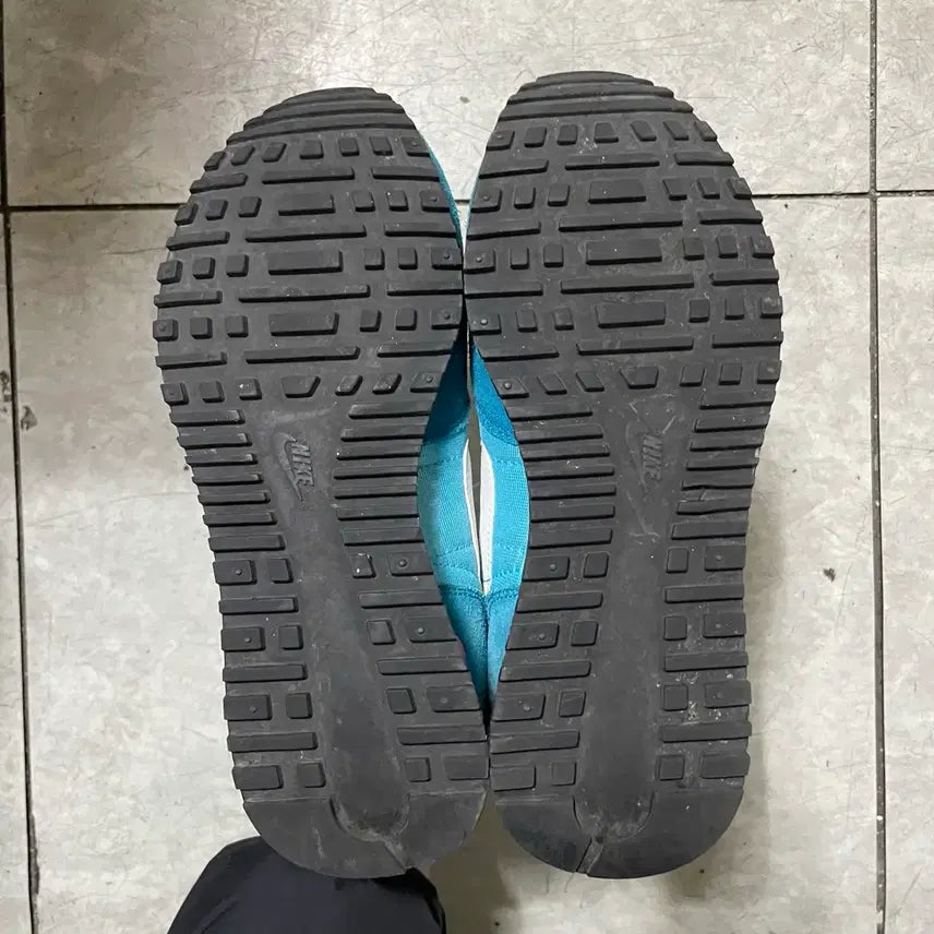 [BUNJANG] Nike Air Vortex Women's Sneakers 235 / 나이키 에어 볼텍스 여성 운동화 235